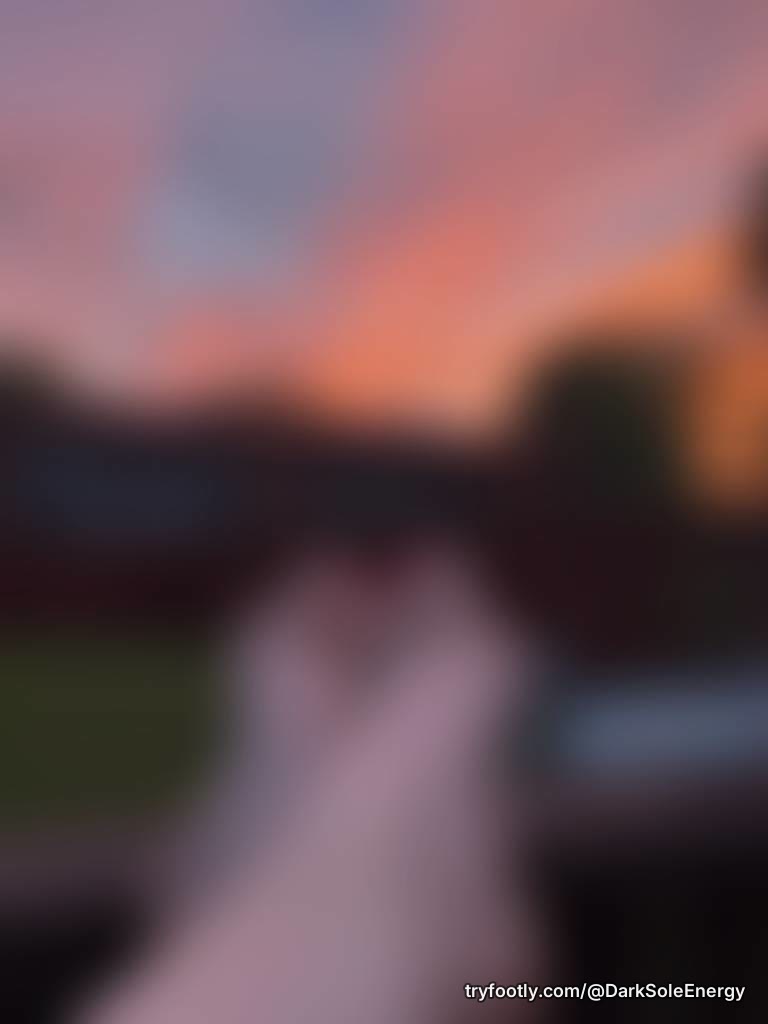 Sunsets and toes 🌄