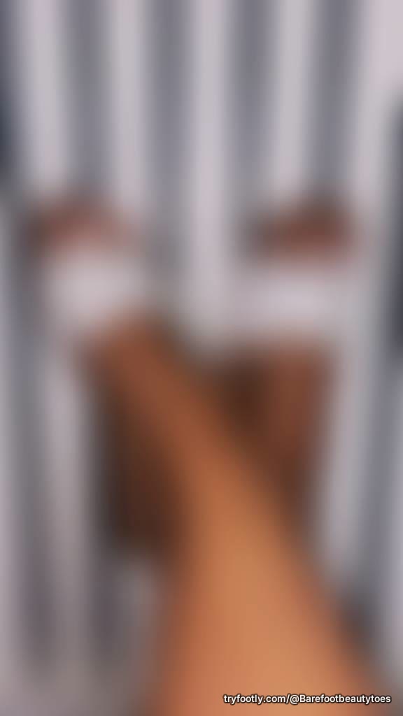 Summer ready ☀️ so are my dms for your special requests 😉