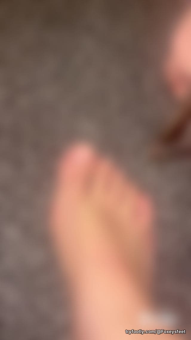 Come with me while I cut my toenails ❤️🦶( no sound in this video )