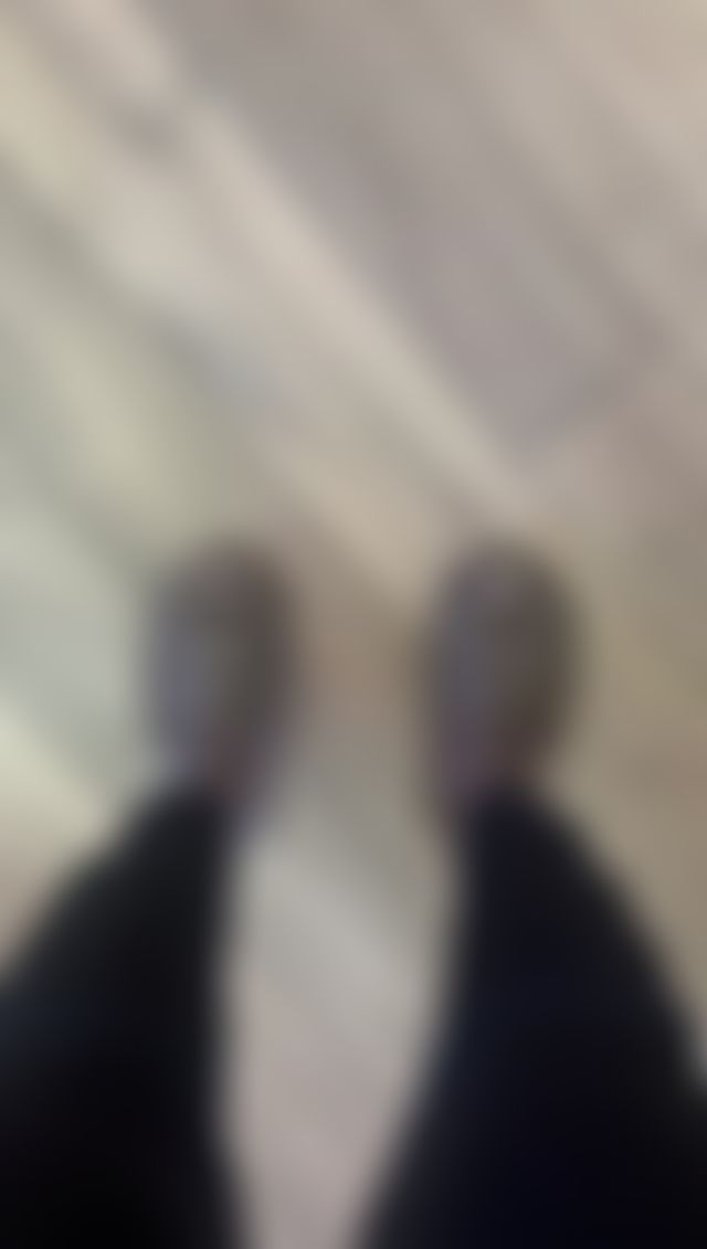 Cheeky toe wiggle 🦶🏾💦