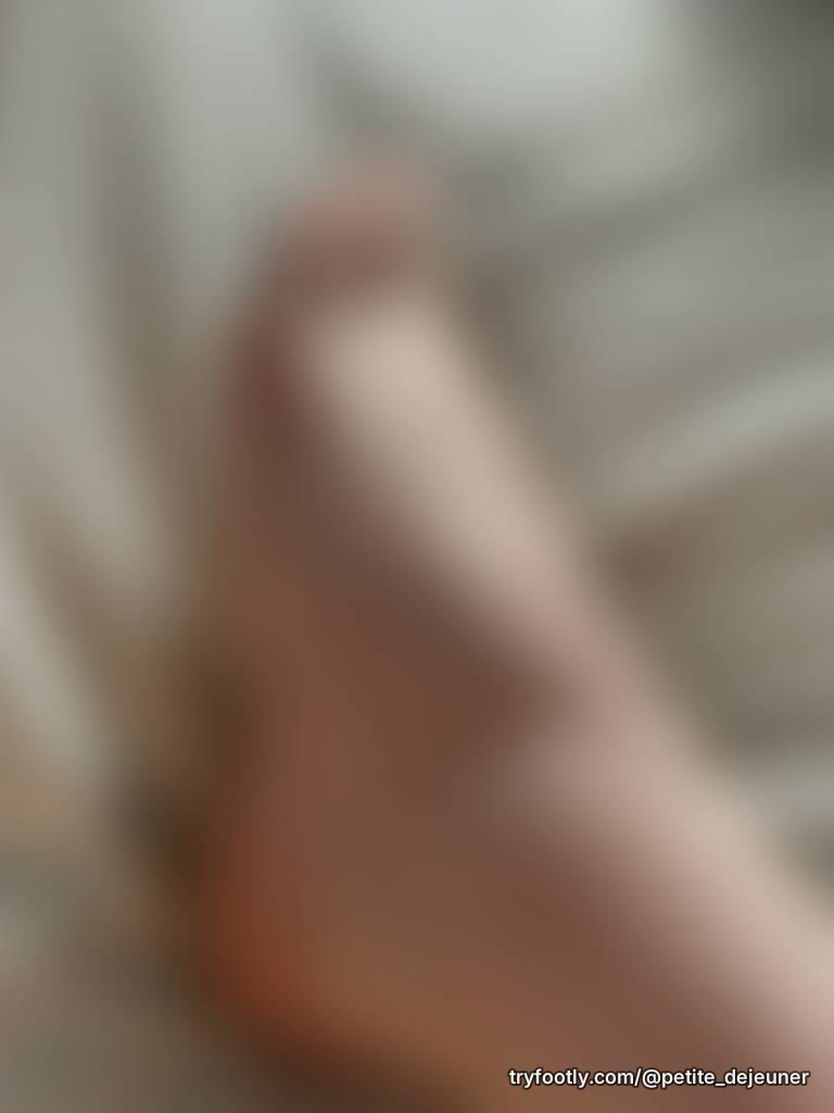 New! Welcome me and take a peek at my toes curling around my morning Monster. DM for priva