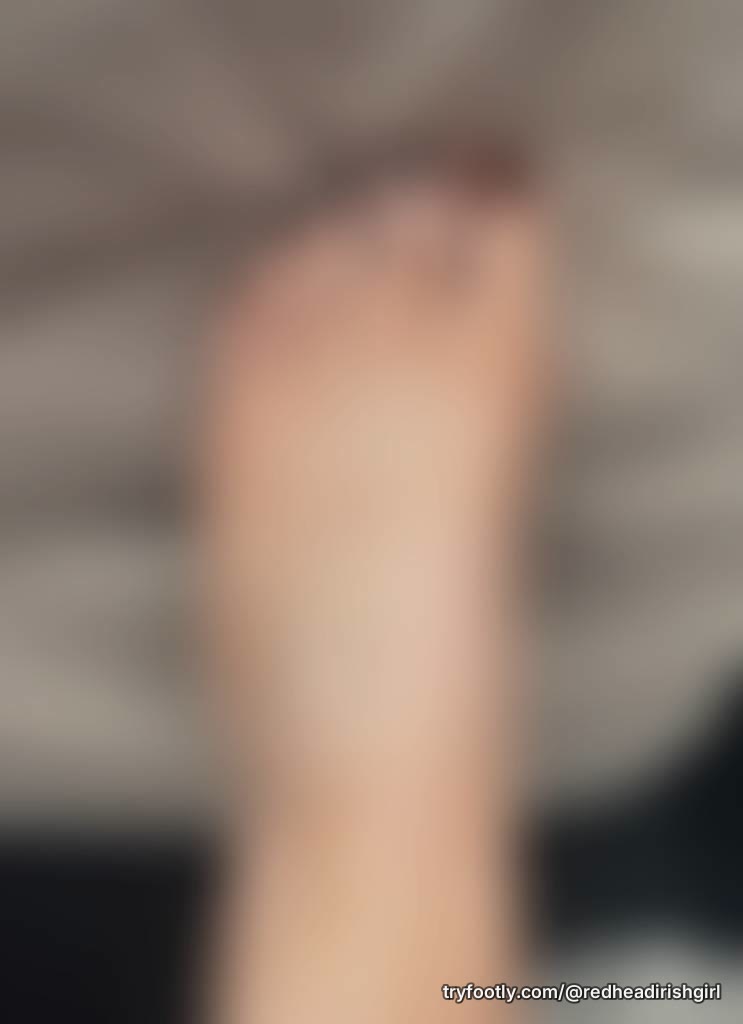 Soft soles, slow teasing toes, and a little attention just for you… Custom content availab