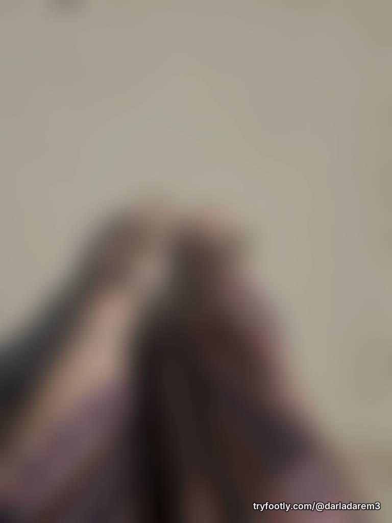 Fresh feet!! I love making custom content and trying new things. I can't wait to get to kn
