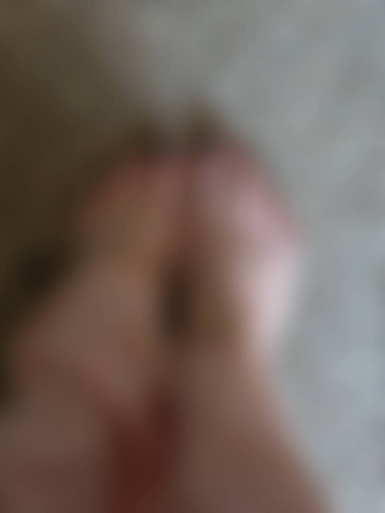 “Black polish, soft soles… and just enough attitude 👣🖤 I don’t post everything—only previe