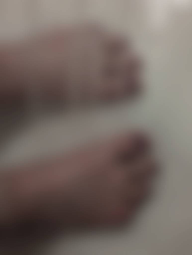 Shower feet x