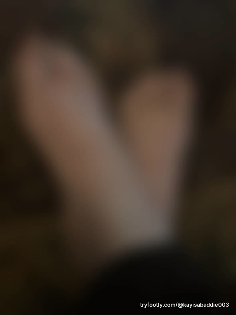 Hi!!!! What do you guys wanna see? 💋🤪