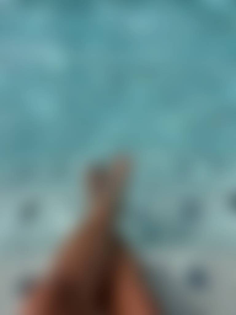 Soaking up the sunshine by the pool… trying not to look too tempting 😉☀️