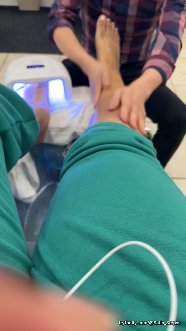 Welcome to my page✨ Getting a pedi