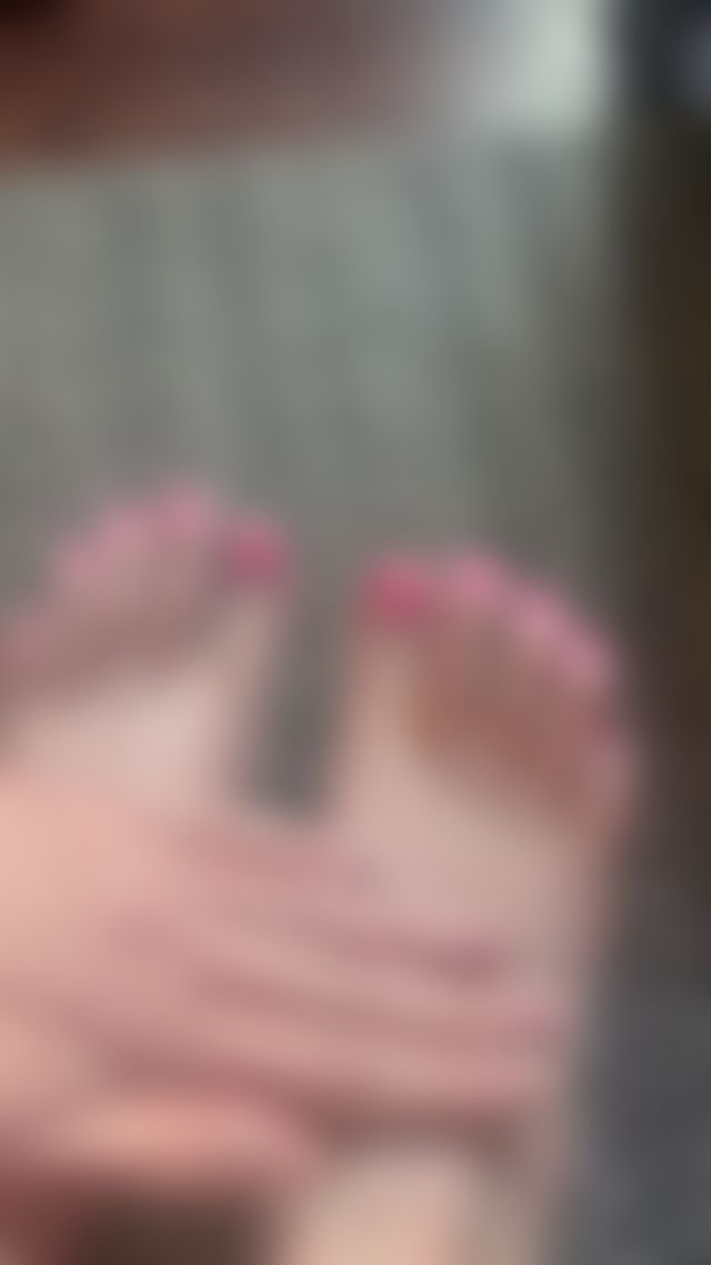 Putting lotion on my freshly pedicured toes and feet and soles ... #lotion #oil #prettyfee