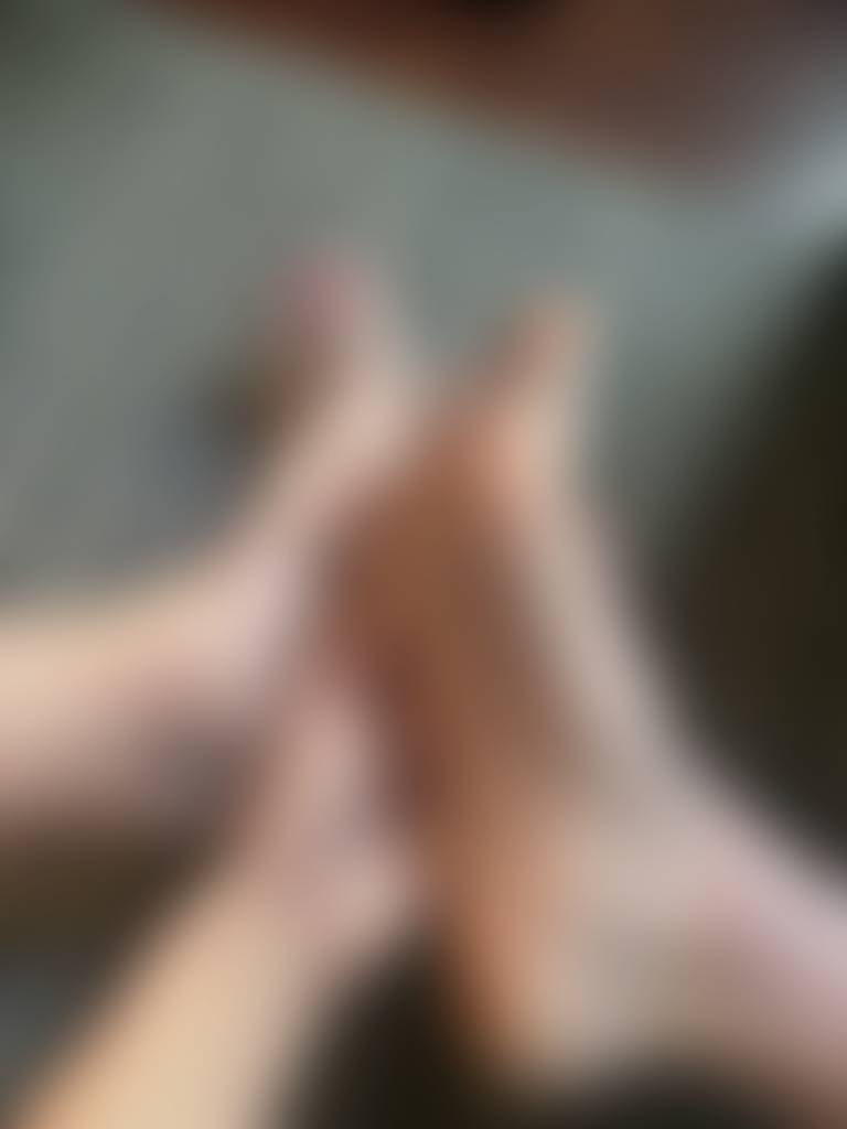 What do you think of my toes and soles? #longfeet #longtoes #pedicure #prettyfeet #prettyt