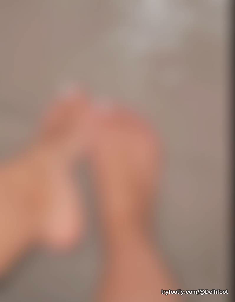 Te presento los piecitos con los que más te vas a divertir 🤭 Vos elegís como... 💌💸
