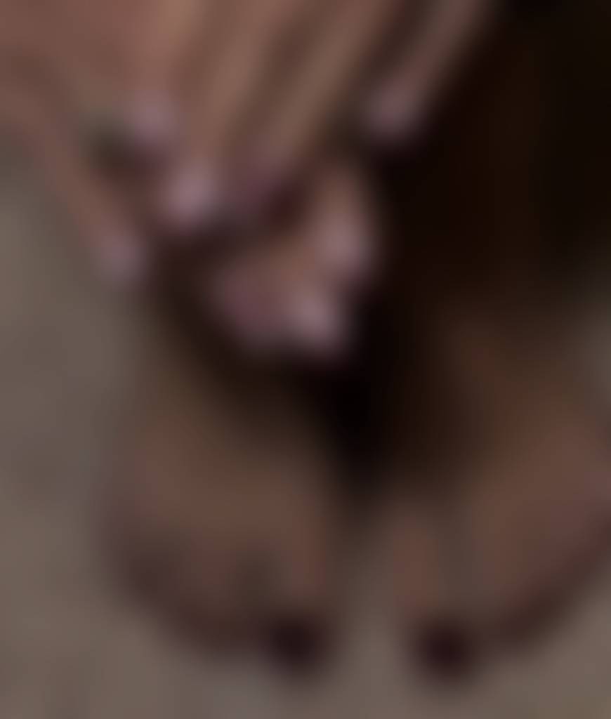 something a little more revealing , you like it when look naked ? 😘👣💌