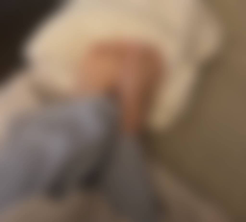 Happy Monday 🥰 message me to start your week off right 🤍