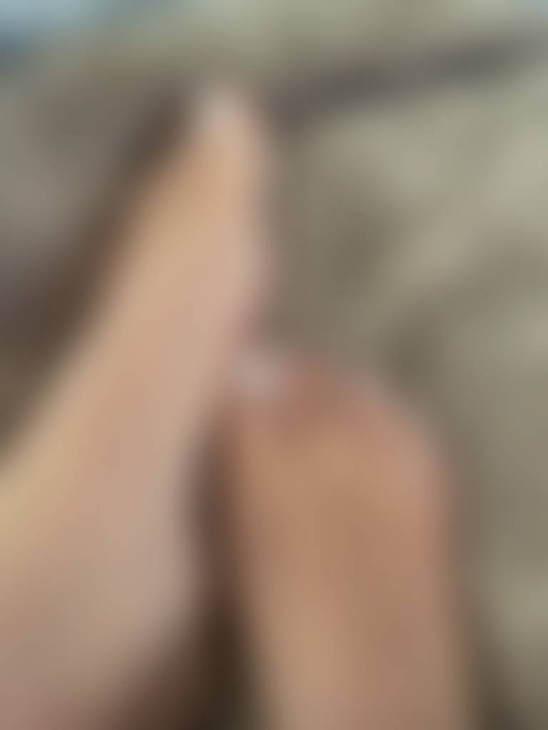 Good morning!! Check out this crazy toe!😂