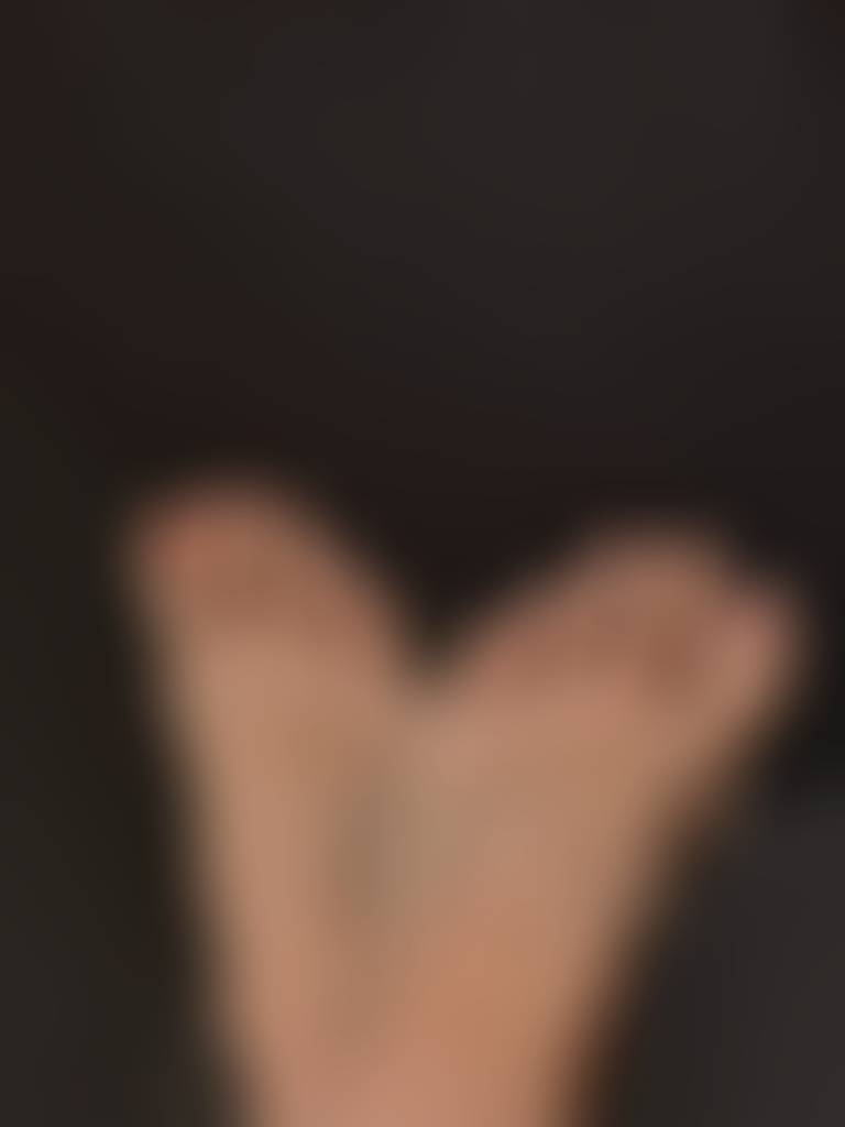 ✨ soft glow & quiet nights 💗 👣 do you still want a closer look? 👀
