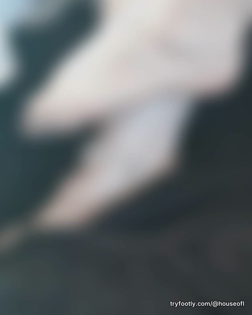 My Fuzzy Blanket. Side profiles, arches, toes, oh my.