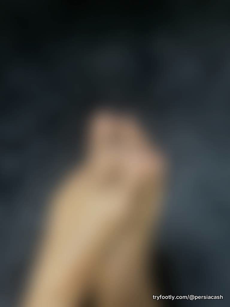 Hi everyone! I’m new here would like to share my pretty feet with y’all