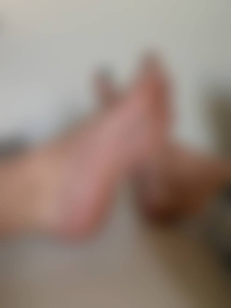 pretty arched soles 😚