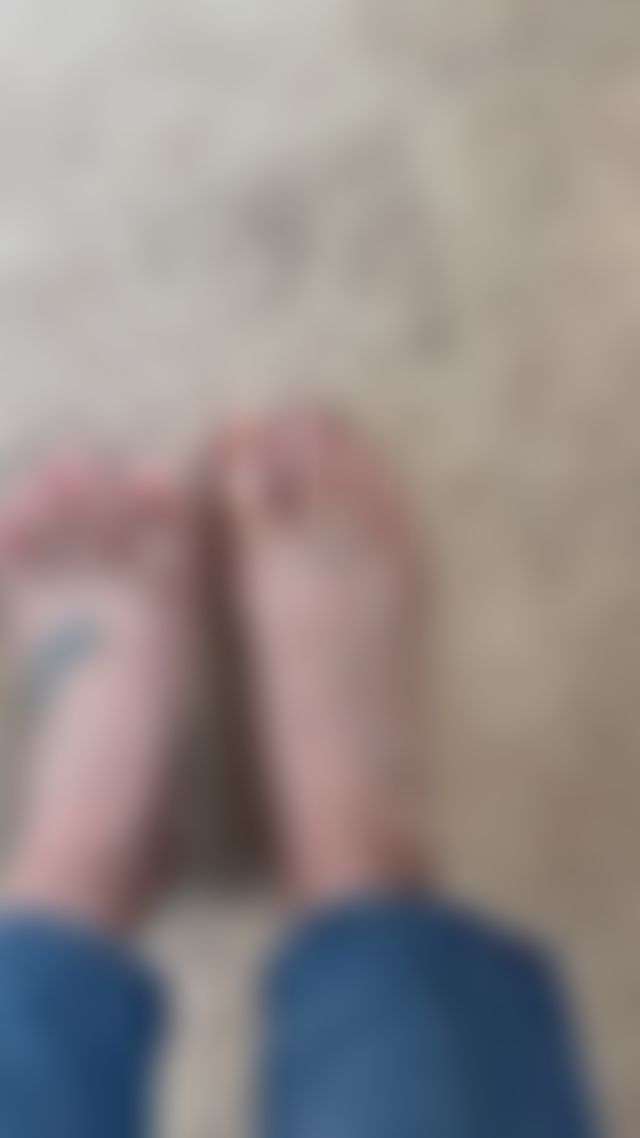 Happy feet, help make my weekend even happier