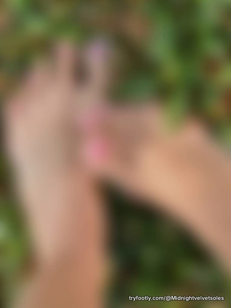 Go subscribe! Daily posts and videos of my playful naughty mischievous feet 🦶