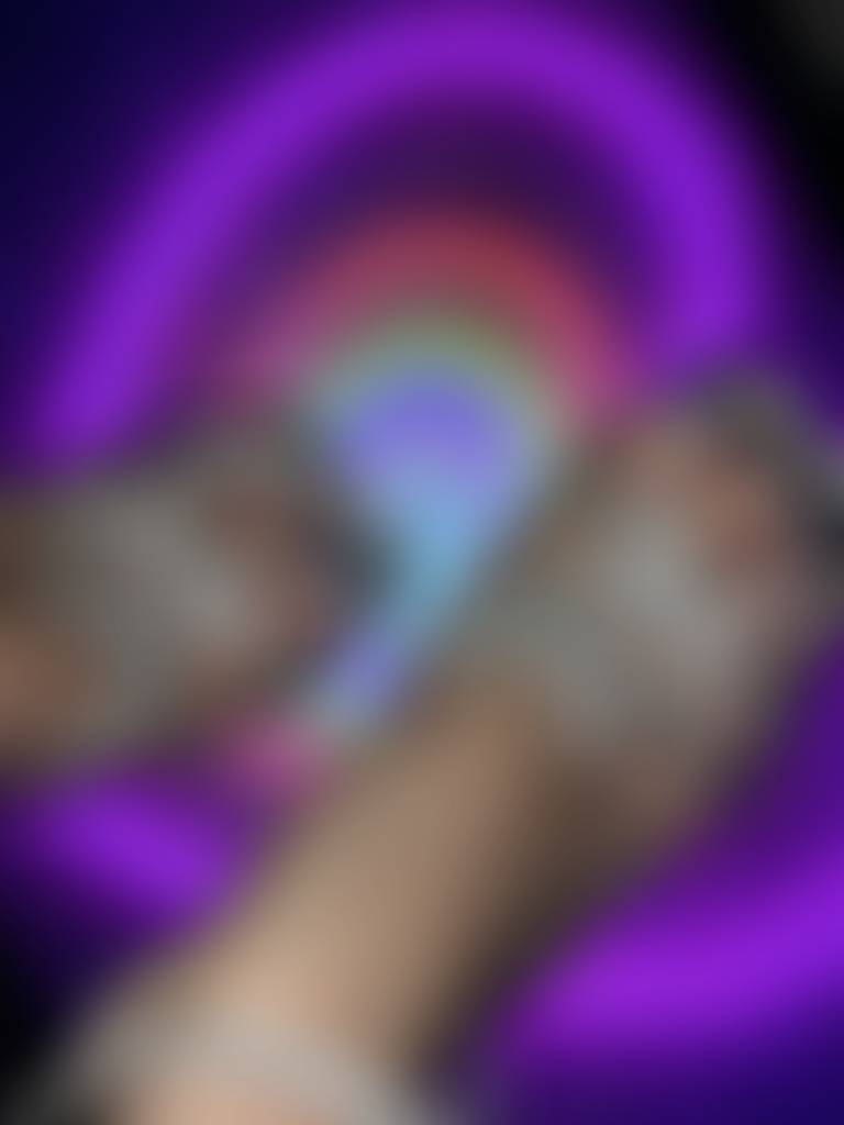 I sell feet pics and other so text me love 💋