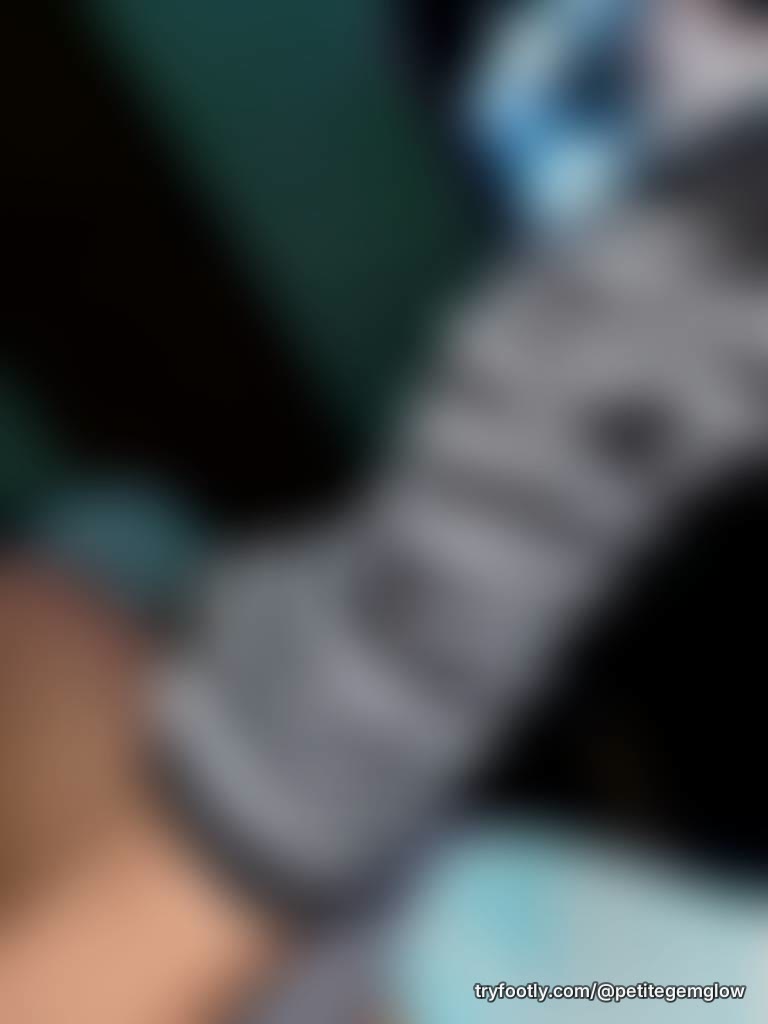 Bet you noticed the details… 🖤 DM me and Subscribe 😌🔥🙈