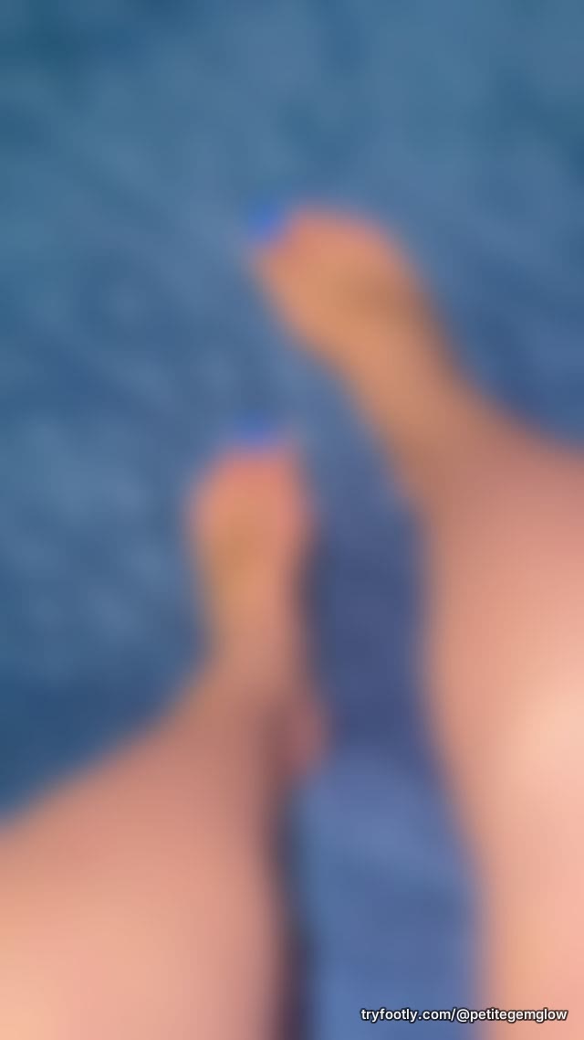 If the toes cute, everything else valid 💙 Bundle on sale For Subs Only🙈😌🔥🔥👣