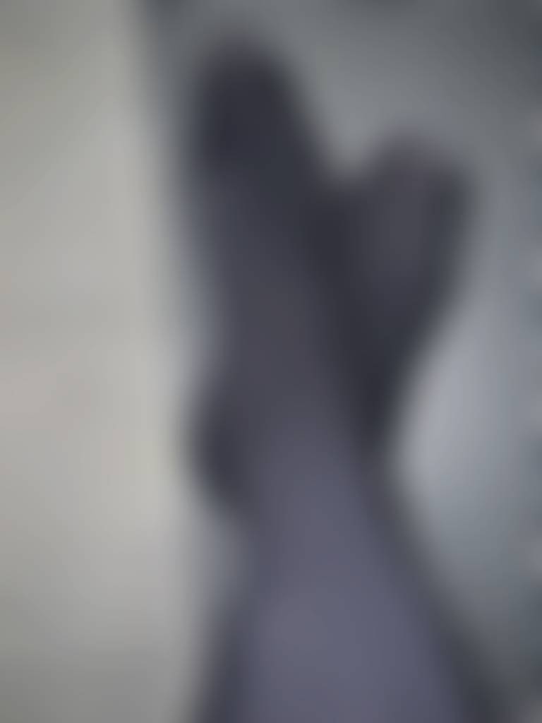 New here, be the first to see under the tights 👁️