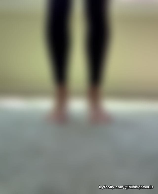 40 second video footage of stomping and asmr