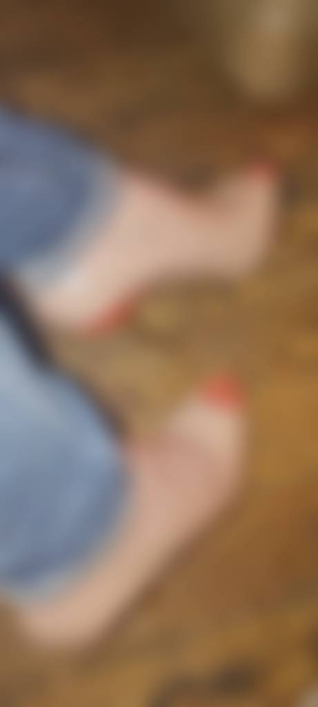 High heels, barefoot, toes and polish