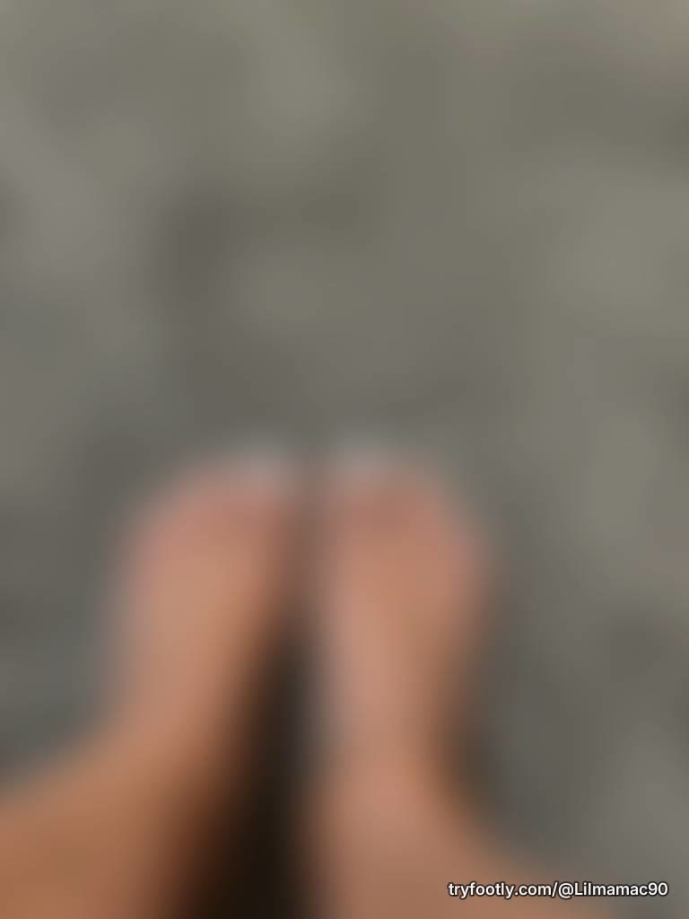 Tan feet white toes 😏🥵