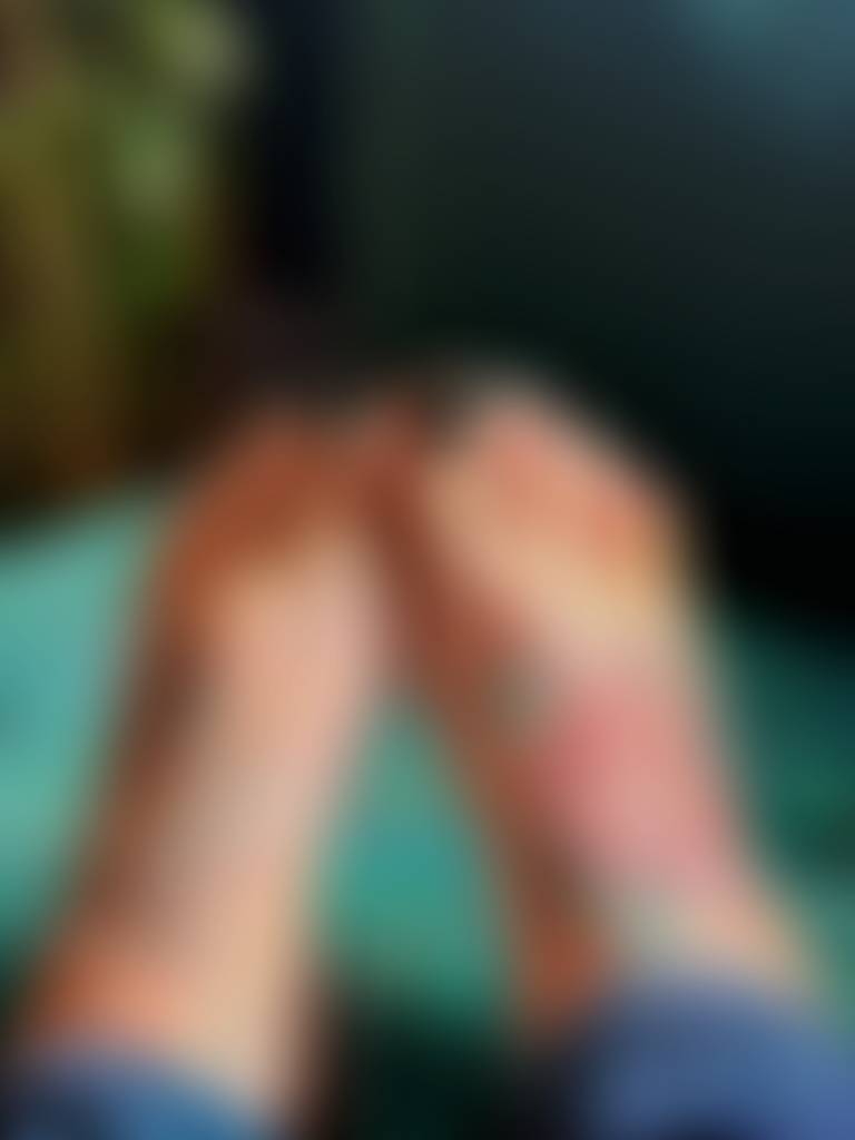 Ugh my poor piggies need a new pedicure. Buy me my next pedicure now!