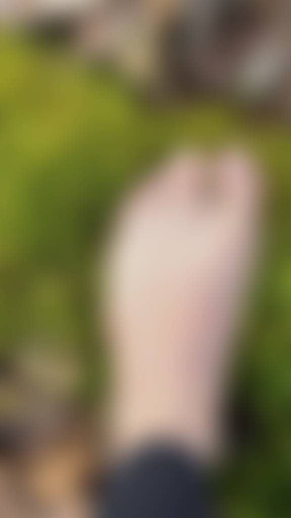 Another day in the woods🌿 Don’t you just love feeling the ground between your toes! What e