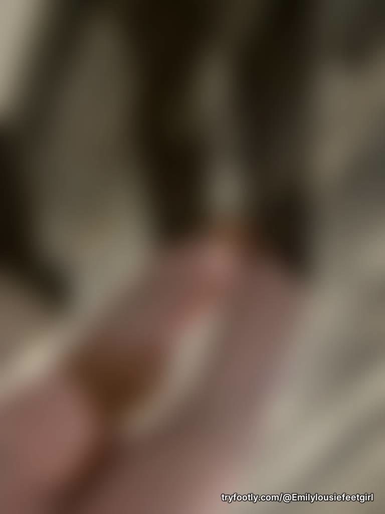 If you like pretty feet I’m the one here for ur needs 🥰 my feet are always done and don’t 