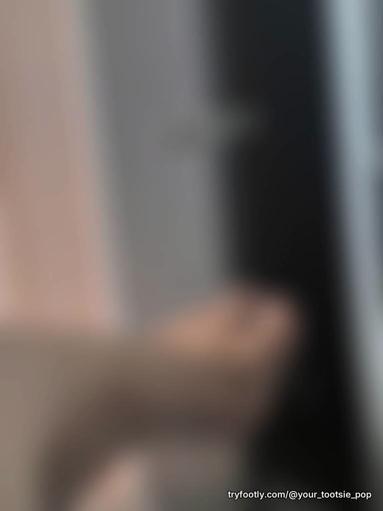 Newest tootsies on the block.. I’m new here, tell me what you want to see 🤫😏