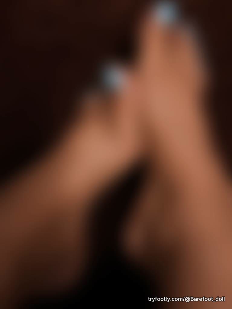 finally decided to stop gatekeeping these pretty soles 👣 be nice… it’s my first post 😘 cus