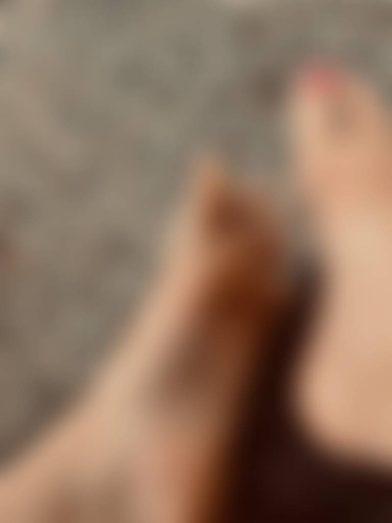 Solefully sweet Saturday 🩷✨ is anyone on here interested in sweaty feet in/out of hiking b