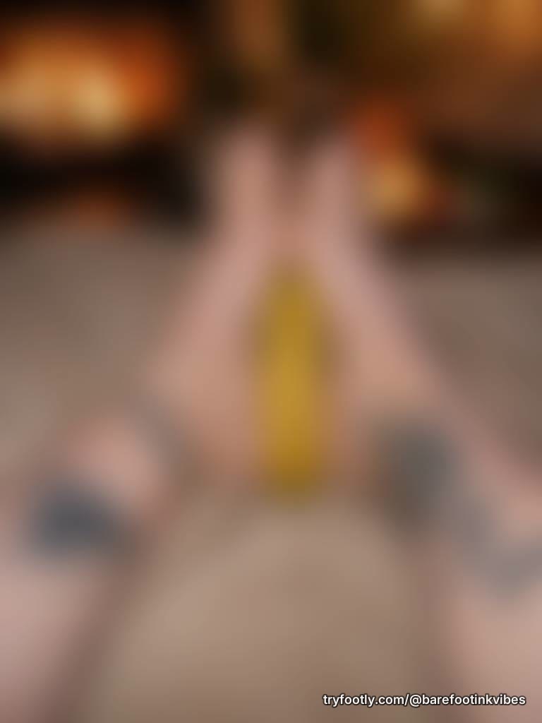 U like banana ? 🍌 💛🦶