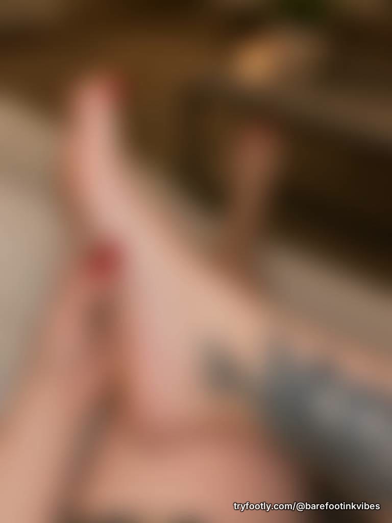 I need somebody to rub my feet 🥰