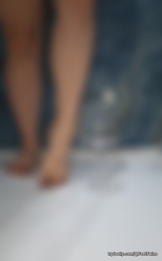 Drink the wine dripping from my toes -Lux