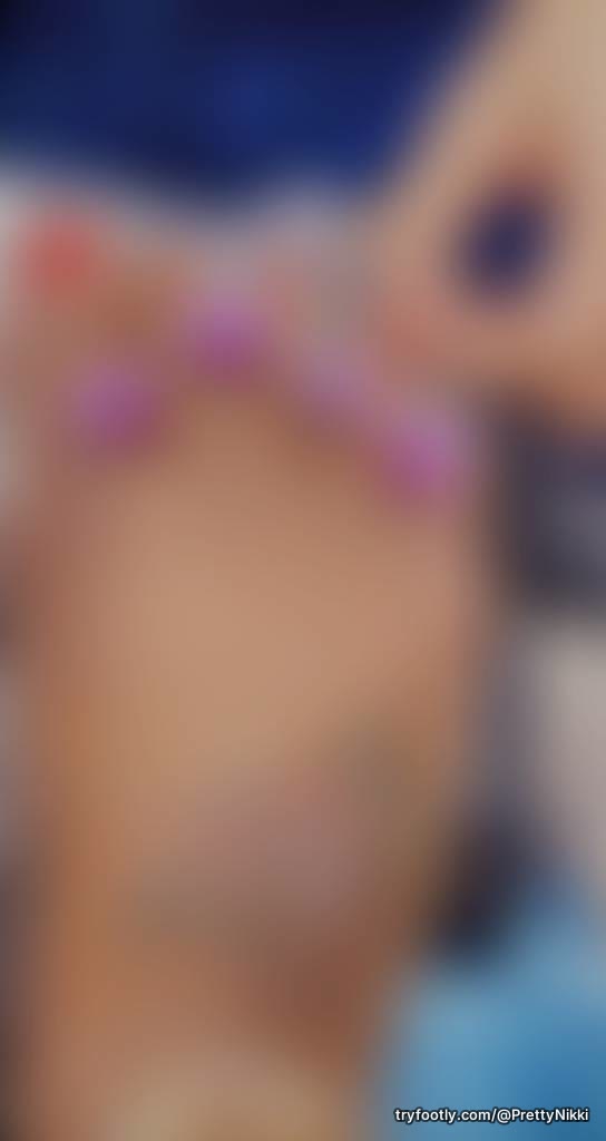 Come to the nail shop with us … what color do you guys want next ?