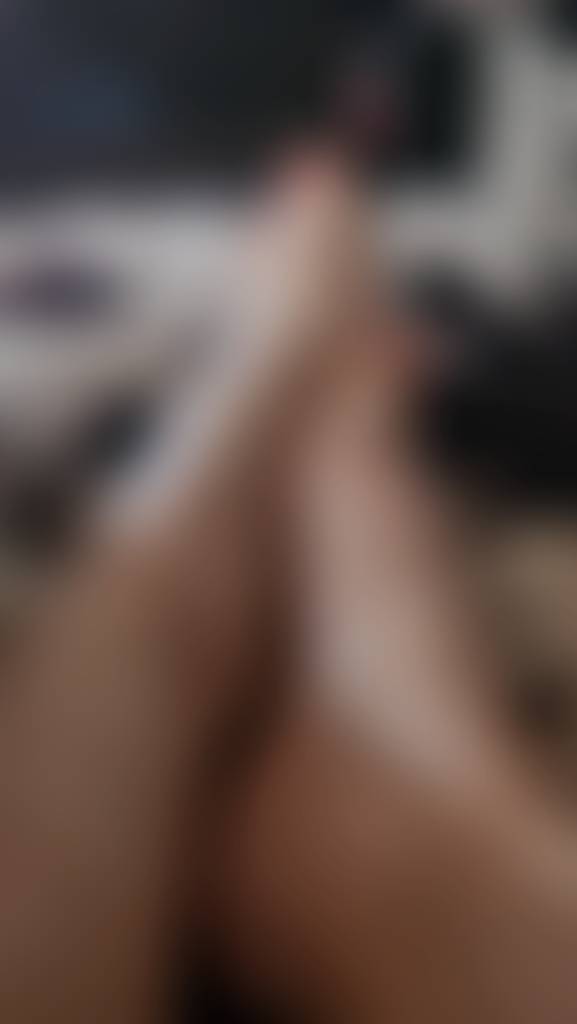 Any nail color or pose request