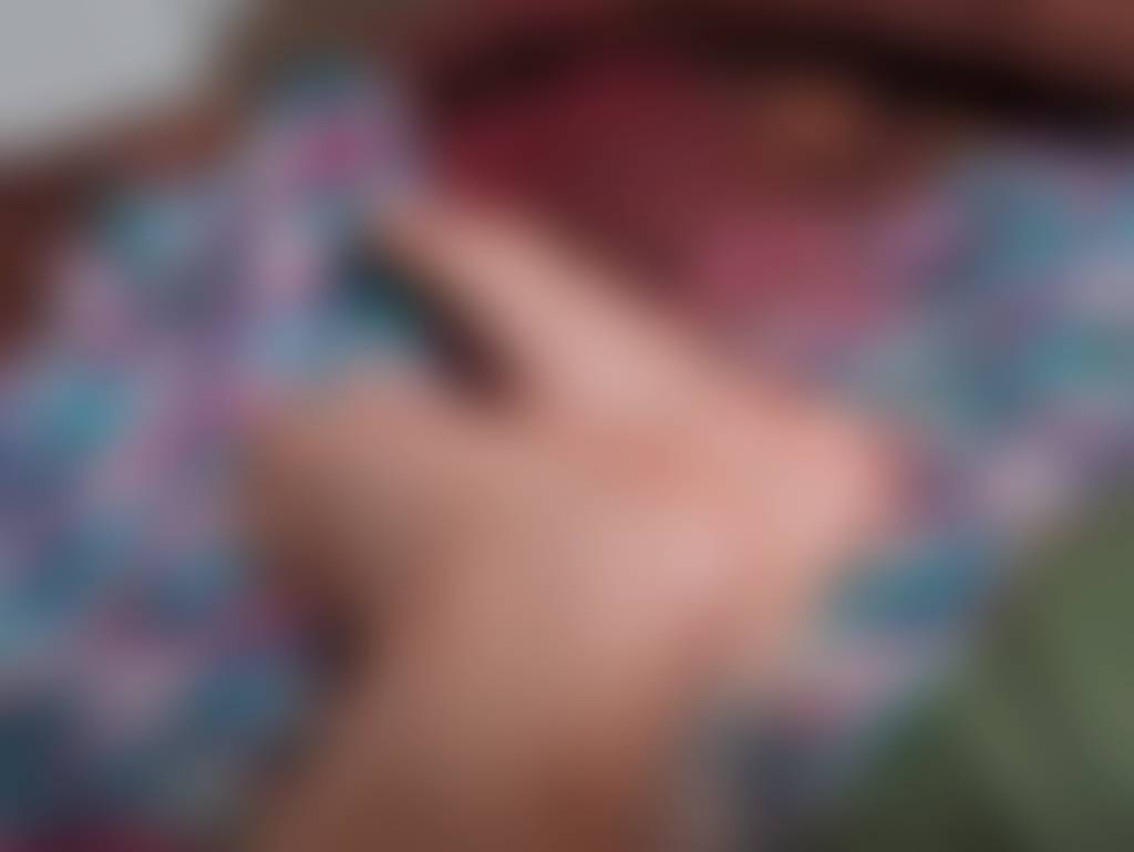 Good morning to all my cuties out there. Wanna chat? Want private content? Talk with me I 