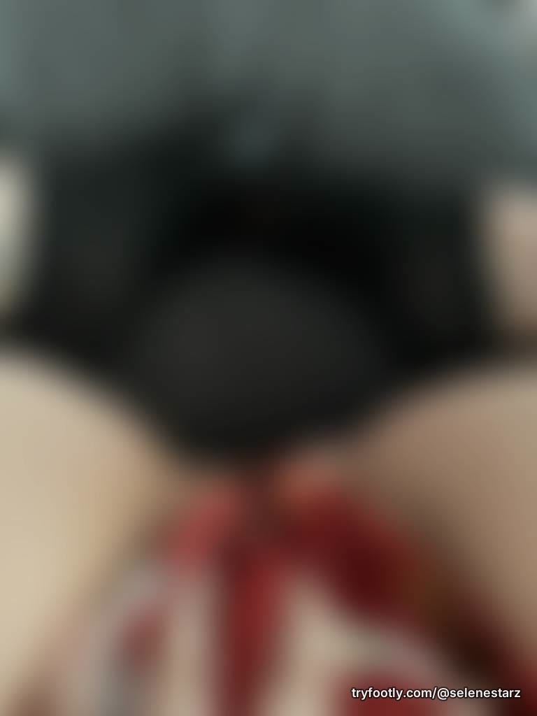 Taking Customs today 😇 what’s your wildest dream that I can make come true? 🥰