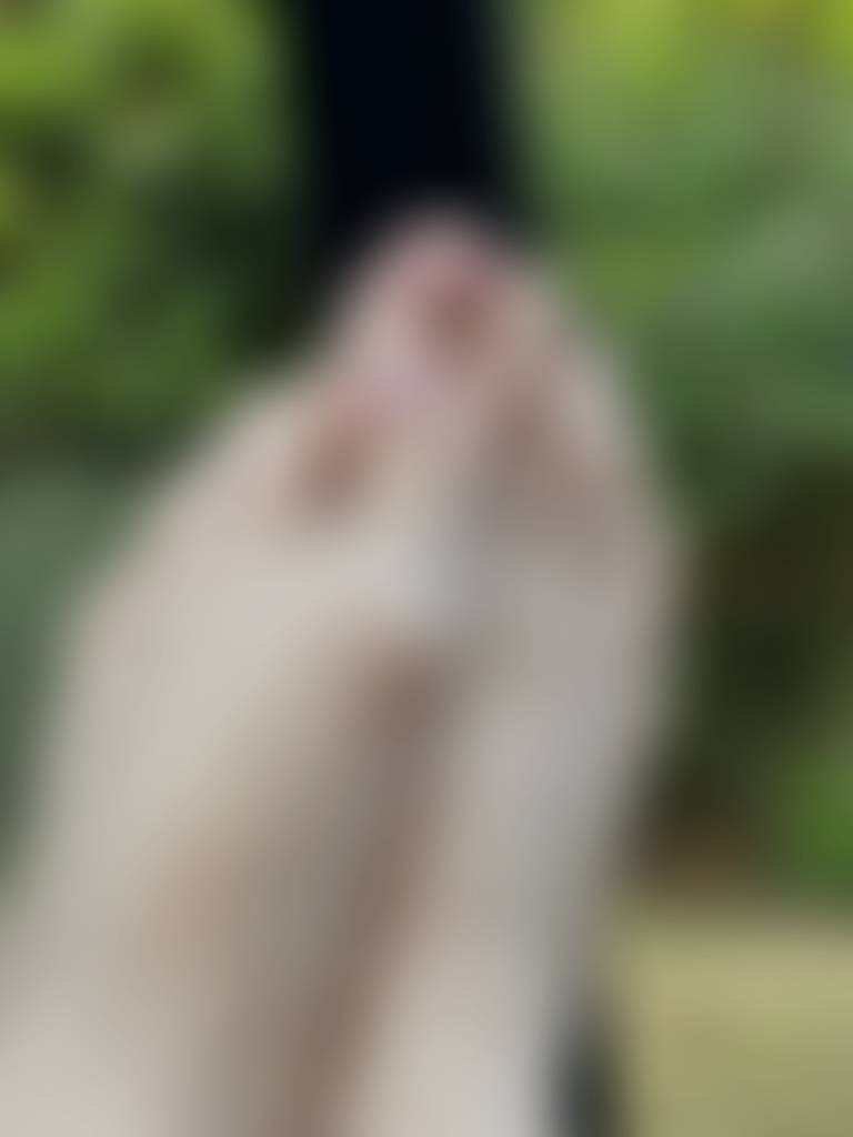 Days done…chilling in the shade…👣🦶👣