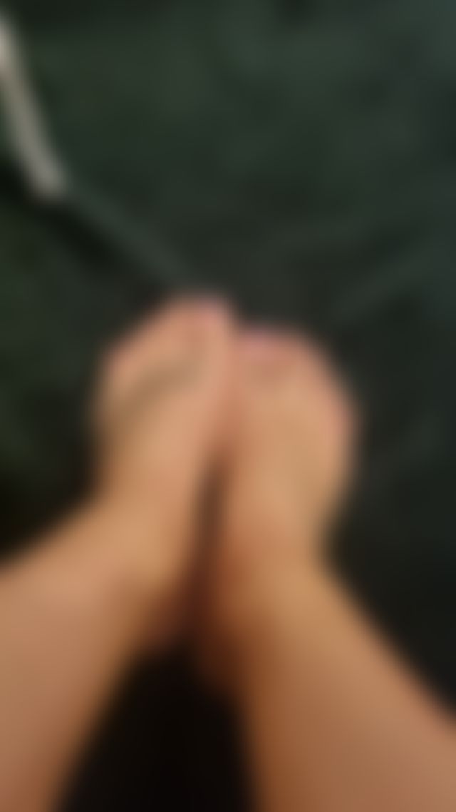 😈 drip drip... time to moisturise these hardworking feet