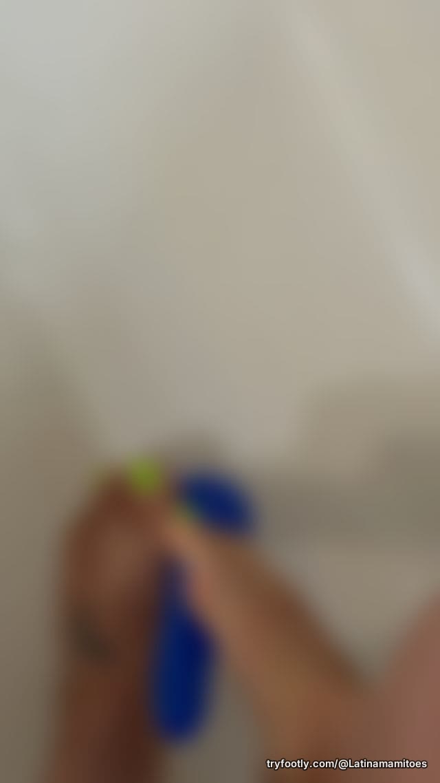 Tub fun with a blue toy 🫠🔥🔥