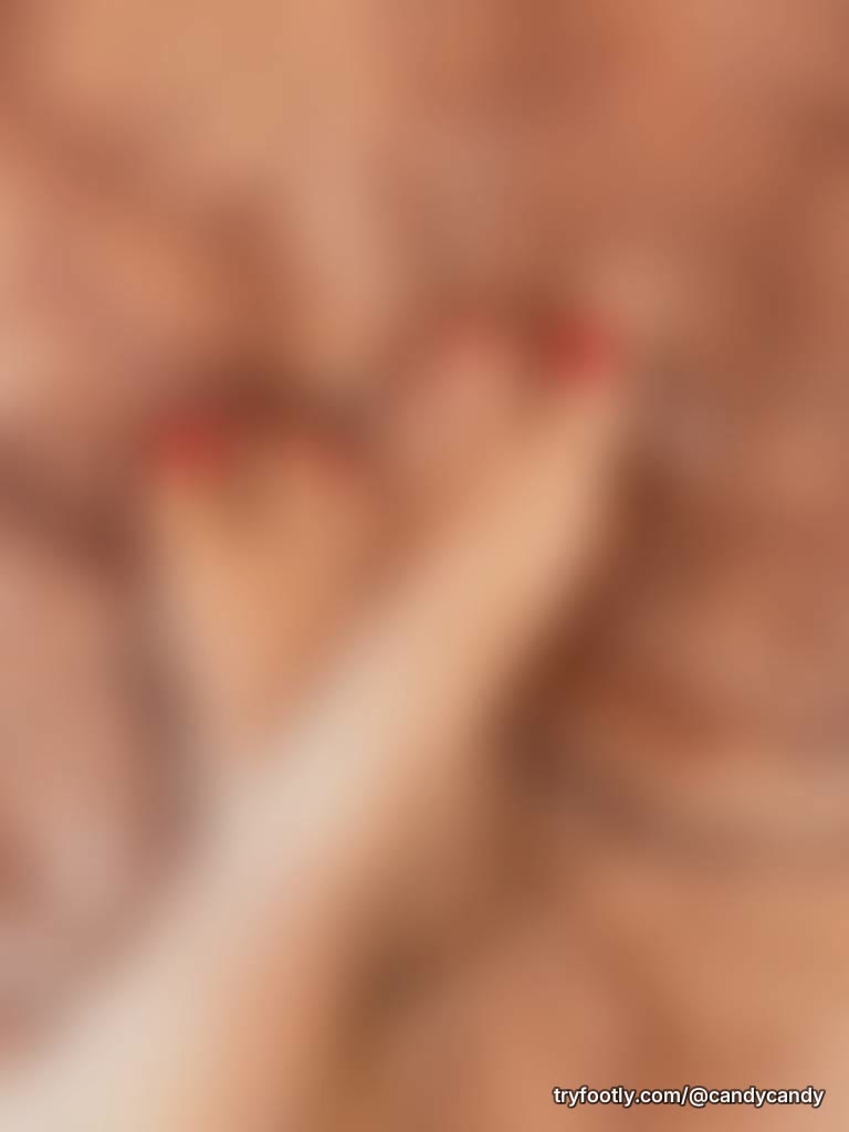 New on site 🌸 Size 37 EU 🥰 Wearing always red nail polish 💅