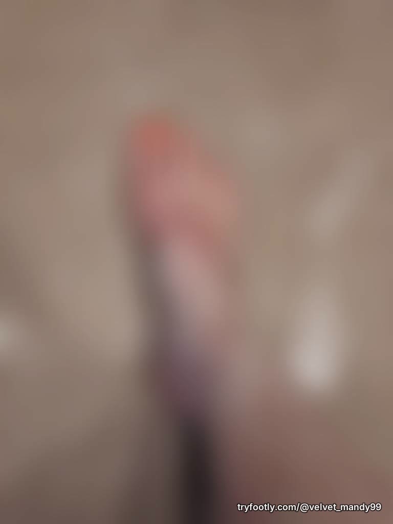 Under the shower....💦🧴🫧 text me for more pics 🤭🤍