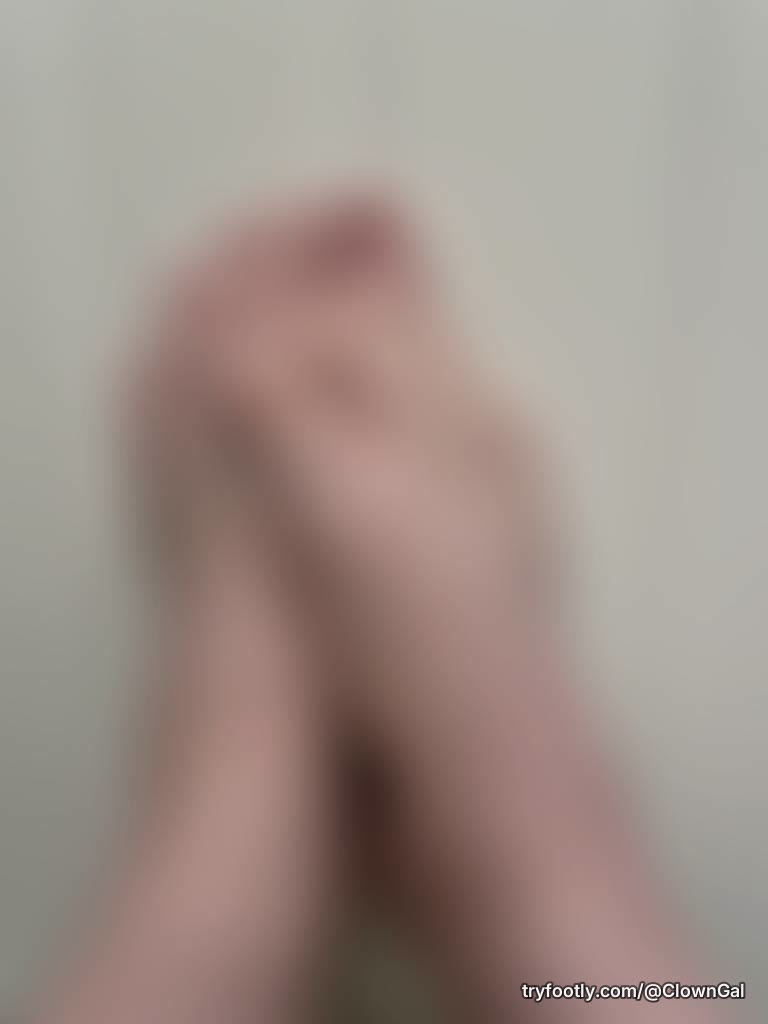 I got out of the shower but my feet still feel dirty smh